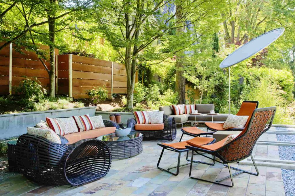 Creating Outdoor Spaces With Simple Design